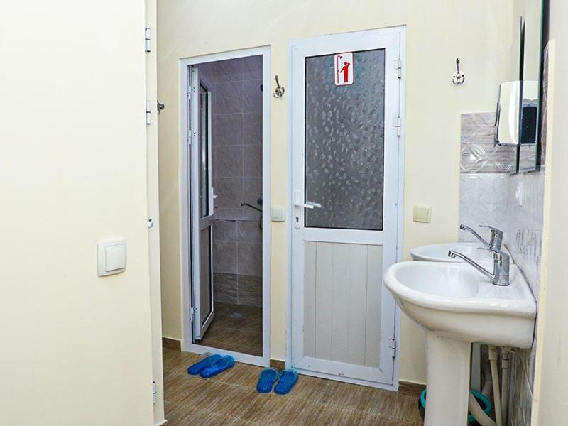 Хостел House De Moon Ташкент Экстерьер фото